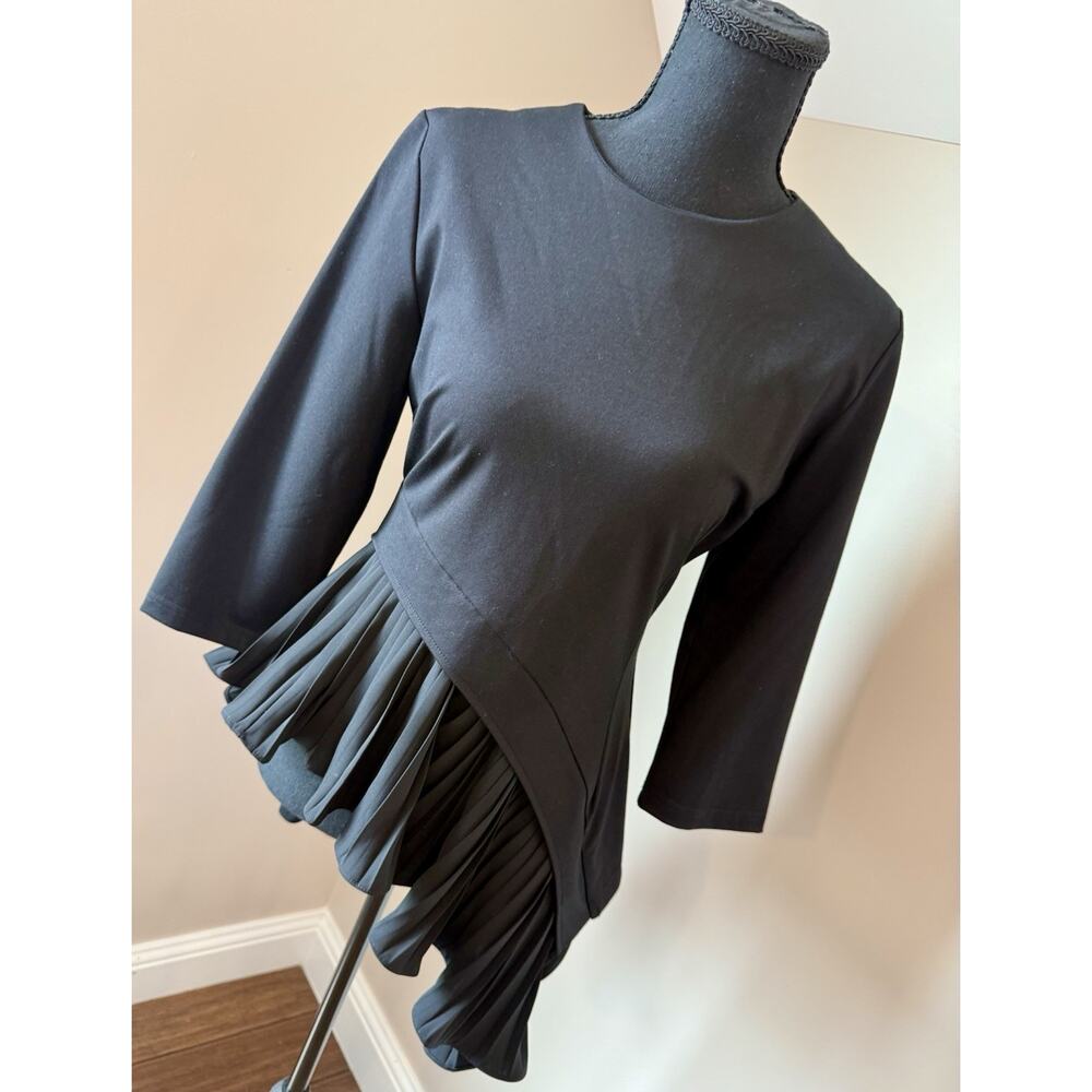 NWT Gracia Black Asymmetrical Top Gorgeous Size Small - Picture 2 of 6